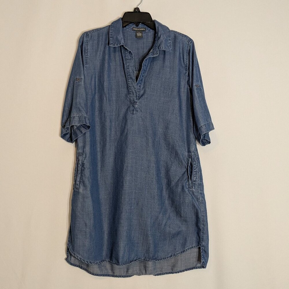 CHELSEA & THEODORE Blue Chambray Short Sleeve Collared Short Dress; Size M